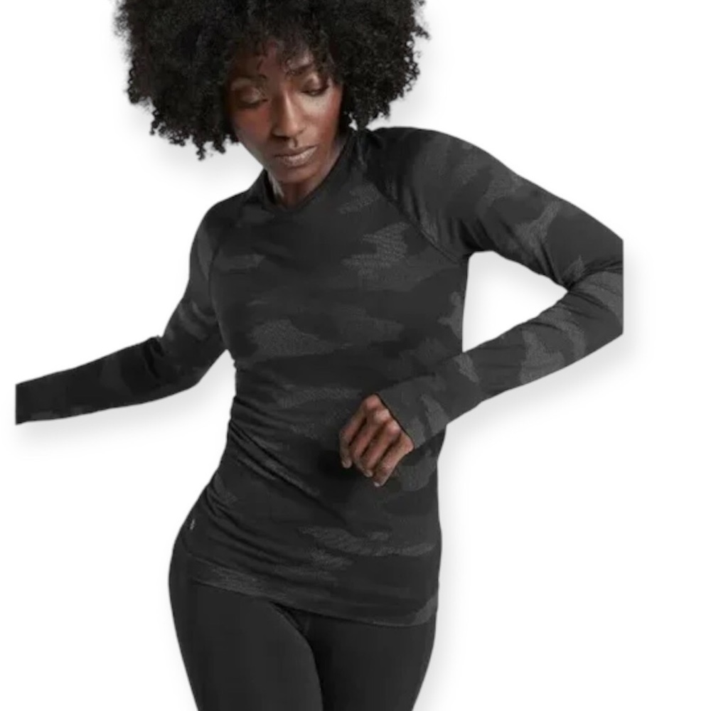 Athleta Back Speedlight Black Camo Longsleeve
